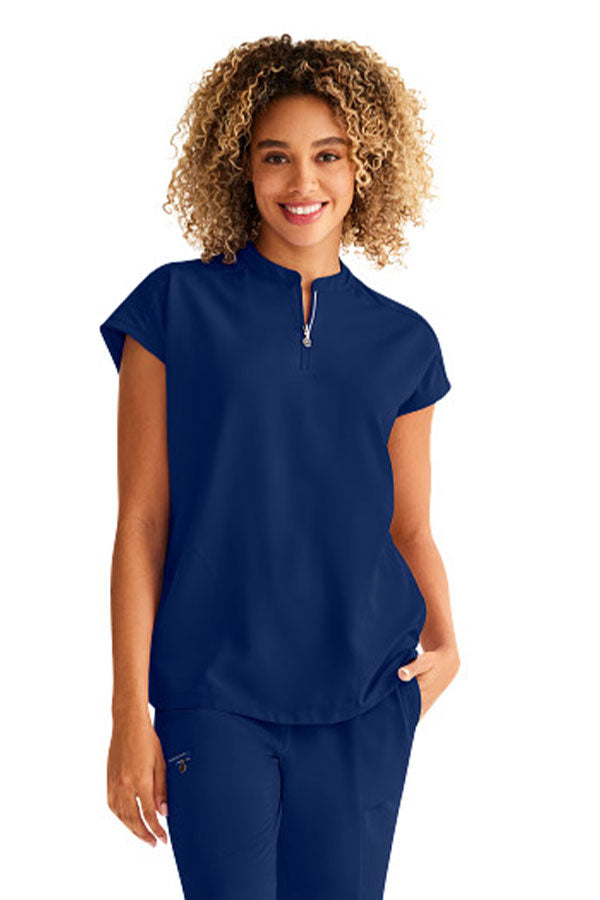 Healing Hands Women's Sandy Top & Naya Jogger Pant – Stylish Medical Scrub Set for Nurses & Healthcare Workers