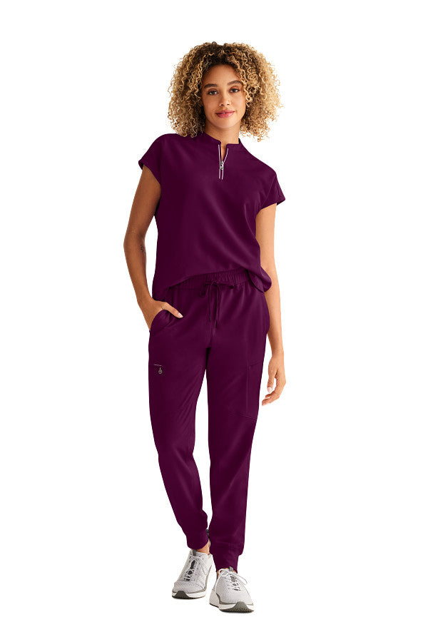 Healing Hands Women's Sandy Top & Naya Jogger Pant – Stylish Medical Scrub Set for Nurses & Healthcare Workers