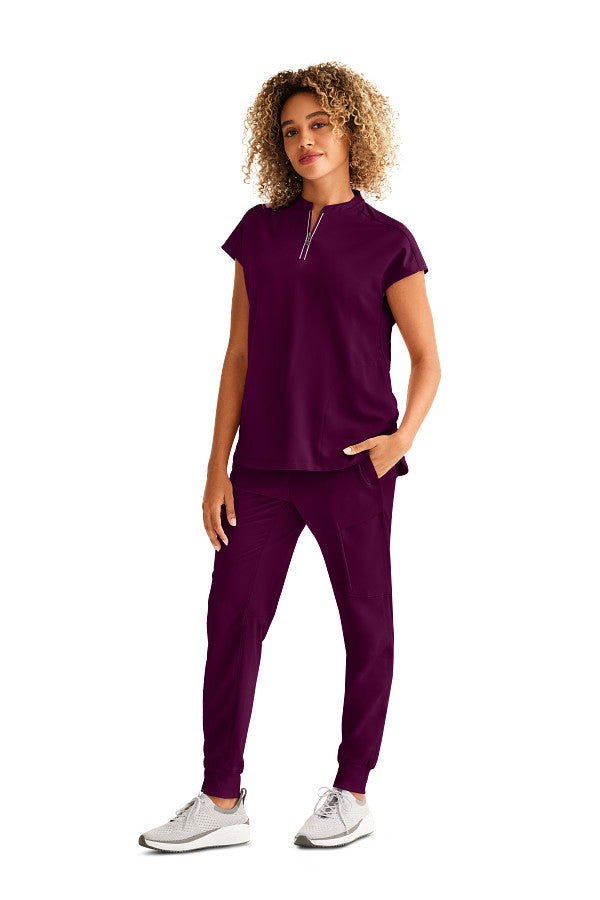 Healing Hands Women's Sandy Top & Naya Jogger Pant – Stylish Medical Scrub Set for Nurses & Healthcare Workers