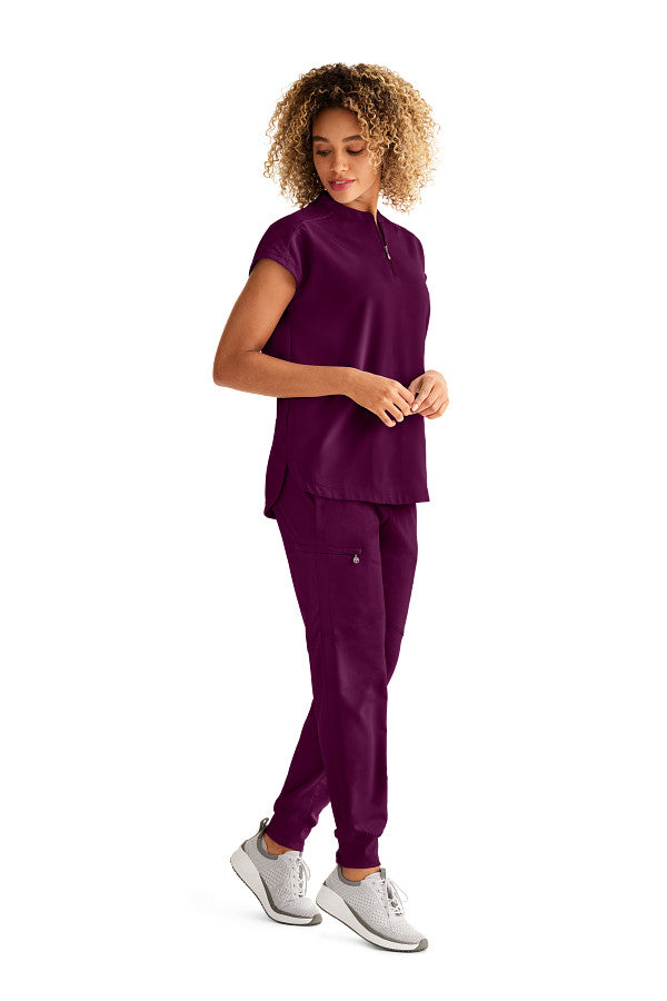 Healing Hands Women's Sandy Top & Naya Jogger Pant – Stylish Medical Scrub Set for Nurses & Healthcare Workers