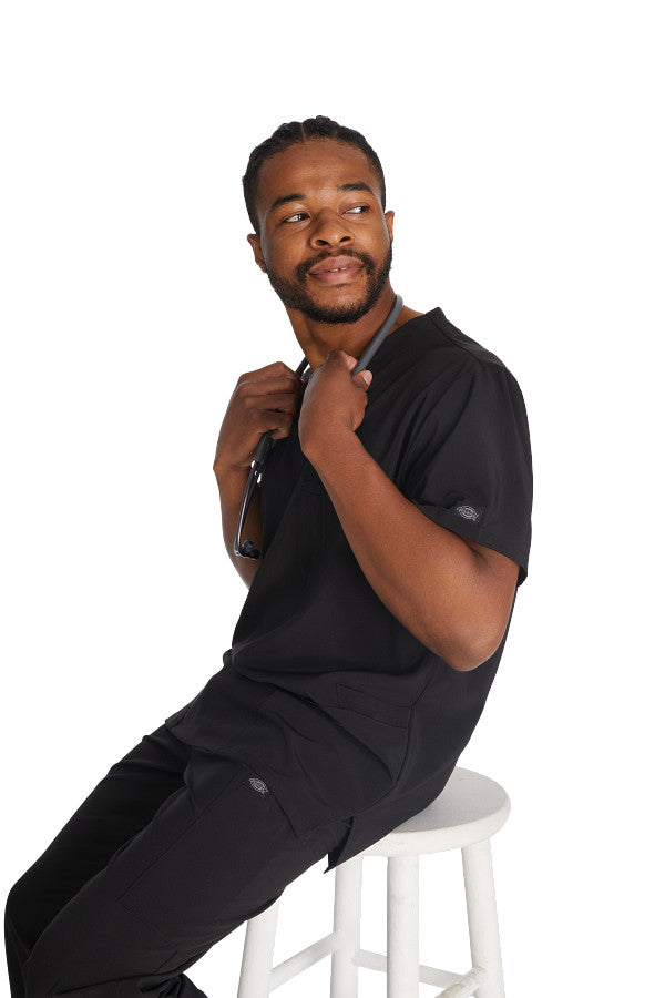 Men’s Dickies DK645 & DK015 scrub set with V-neck top and cargo pants for medical professionals