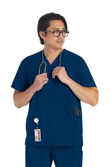 Menβs Dickies DK645 & DK015 scrub set with V-neck top and cargo pants for medical professionals