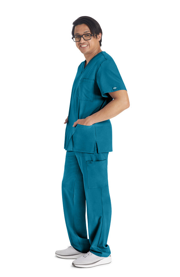 Men’s Dickies DK645 & DK015 scrub set with V-neck top and cargo pants for medical professionals