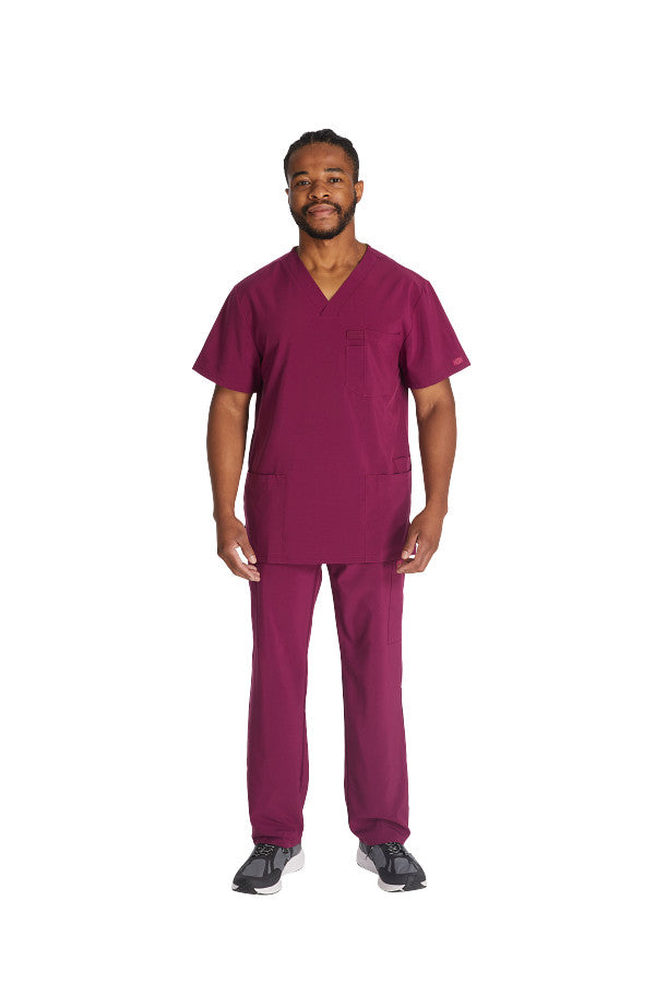 Men’s Dickies DK645 & DK015 scrub set with V-neck top and cargo pants for medical professionals