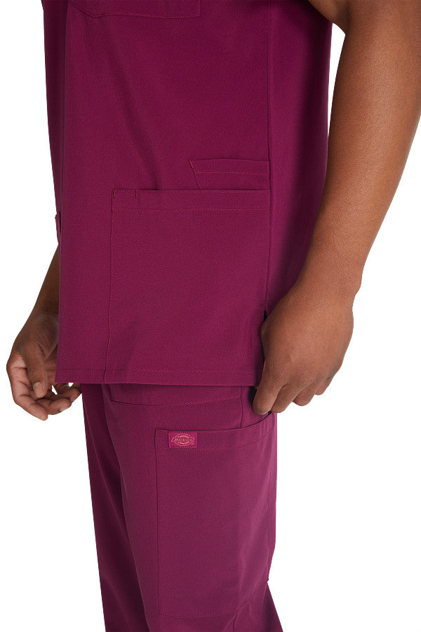 Men’s Dickies DK645 & DK015 scrub set with V-neck top and cargo pants for medical professionals